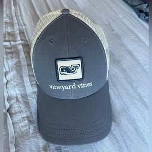 Vineyard vines baseball hat.